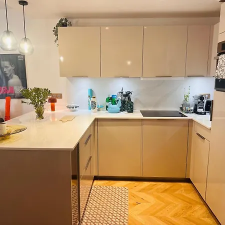 Lägenhet Lovely One Bedroom With Balcony & Wifi Just Minutes Walk From Palais And Beaches 109 Cannes