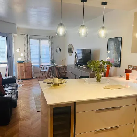 Lovely One Bedroom With Balcony & Wifi Just Minutes Walk From Palais And Beaches 109 Lägenhet Cannes